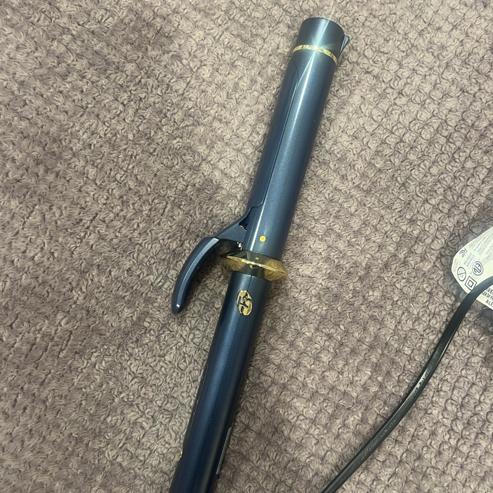 COPY - T3 TWIRL CERAMIC CURLING IRON